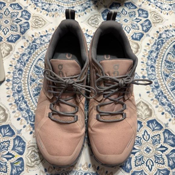 On Running Women’s Sneakers Pink with Gray Sole - Picture 8 of 8